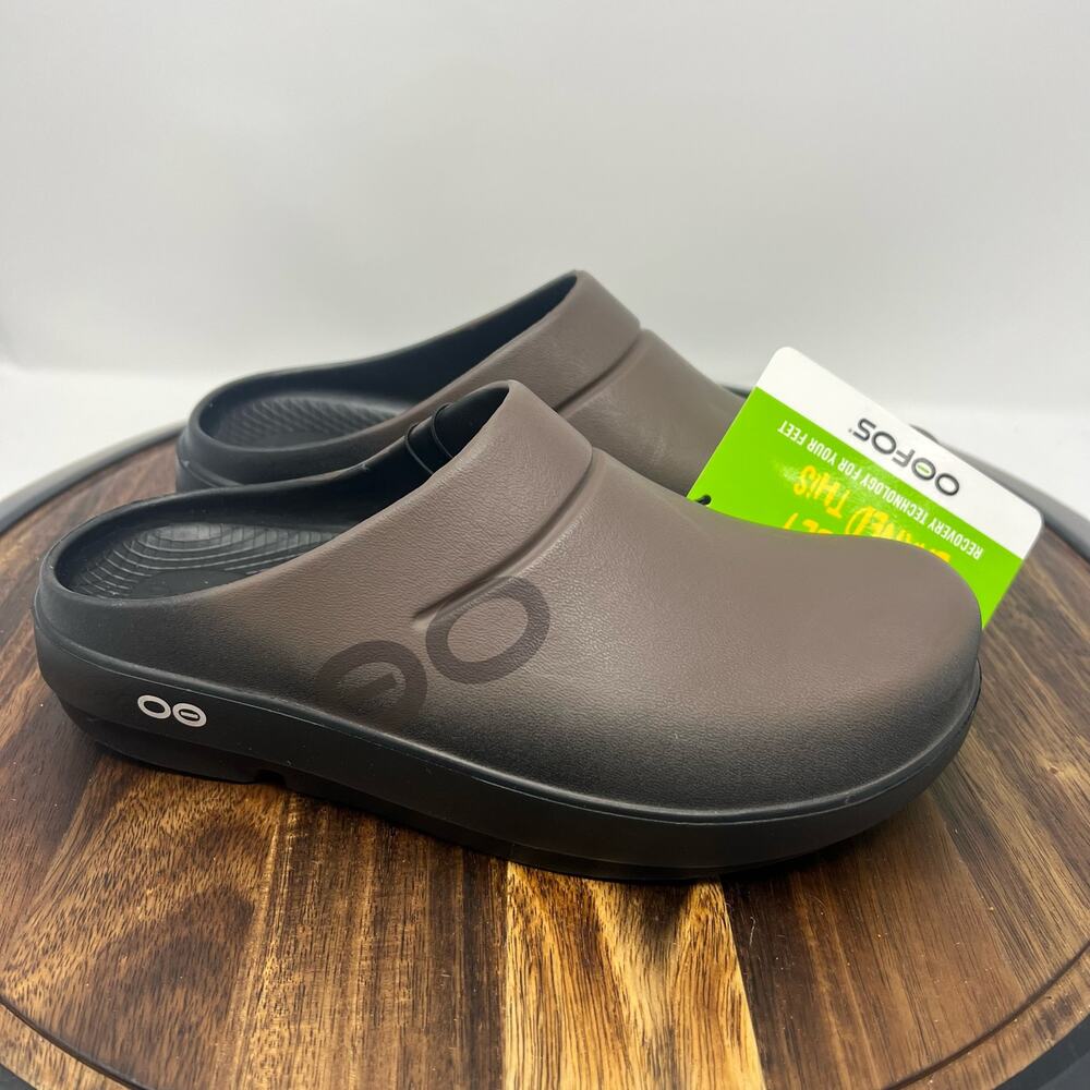 Oofos Oocloog Sport Women’s 7 Recovery Clogs Brown Black NWT